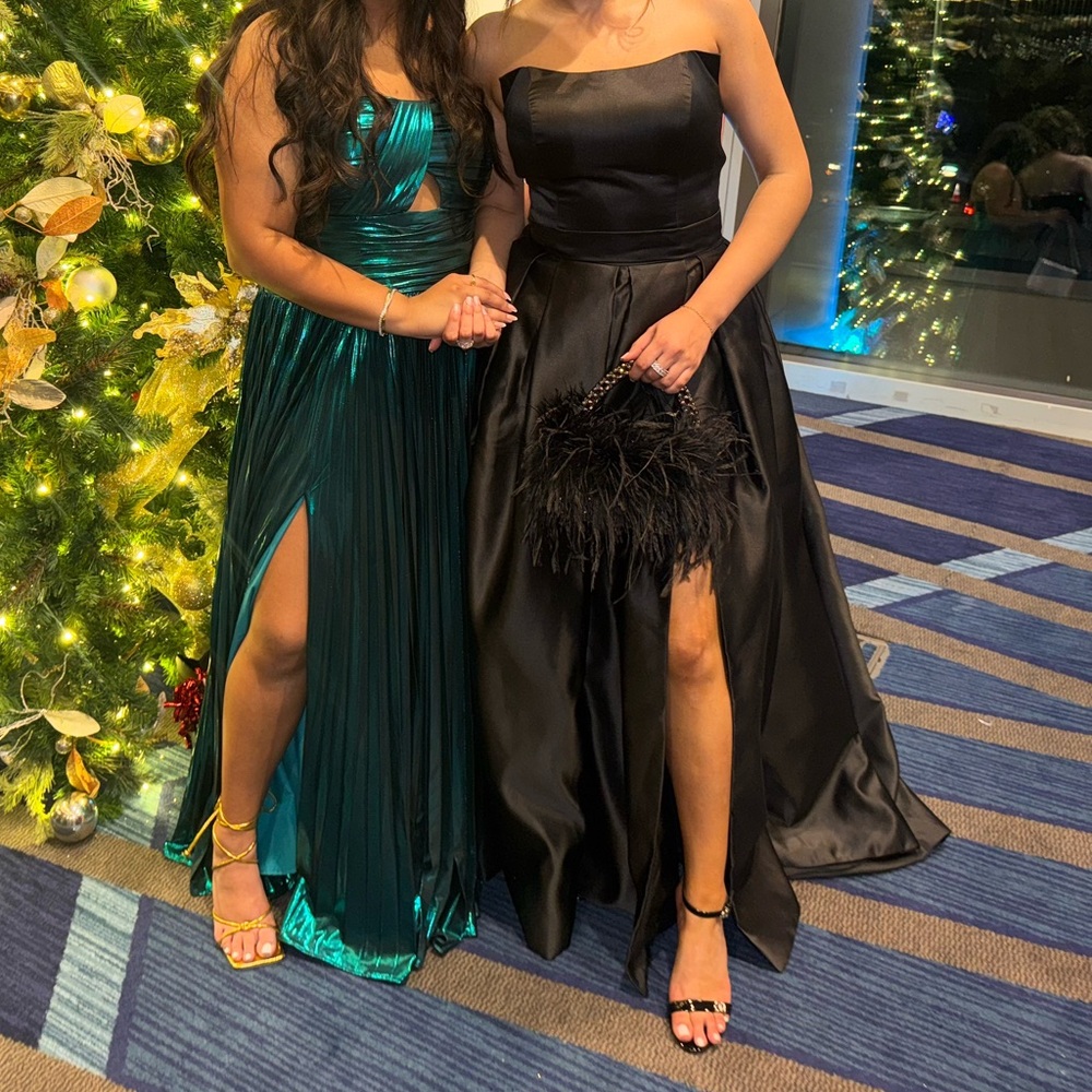Elegant Black Strapless Gown